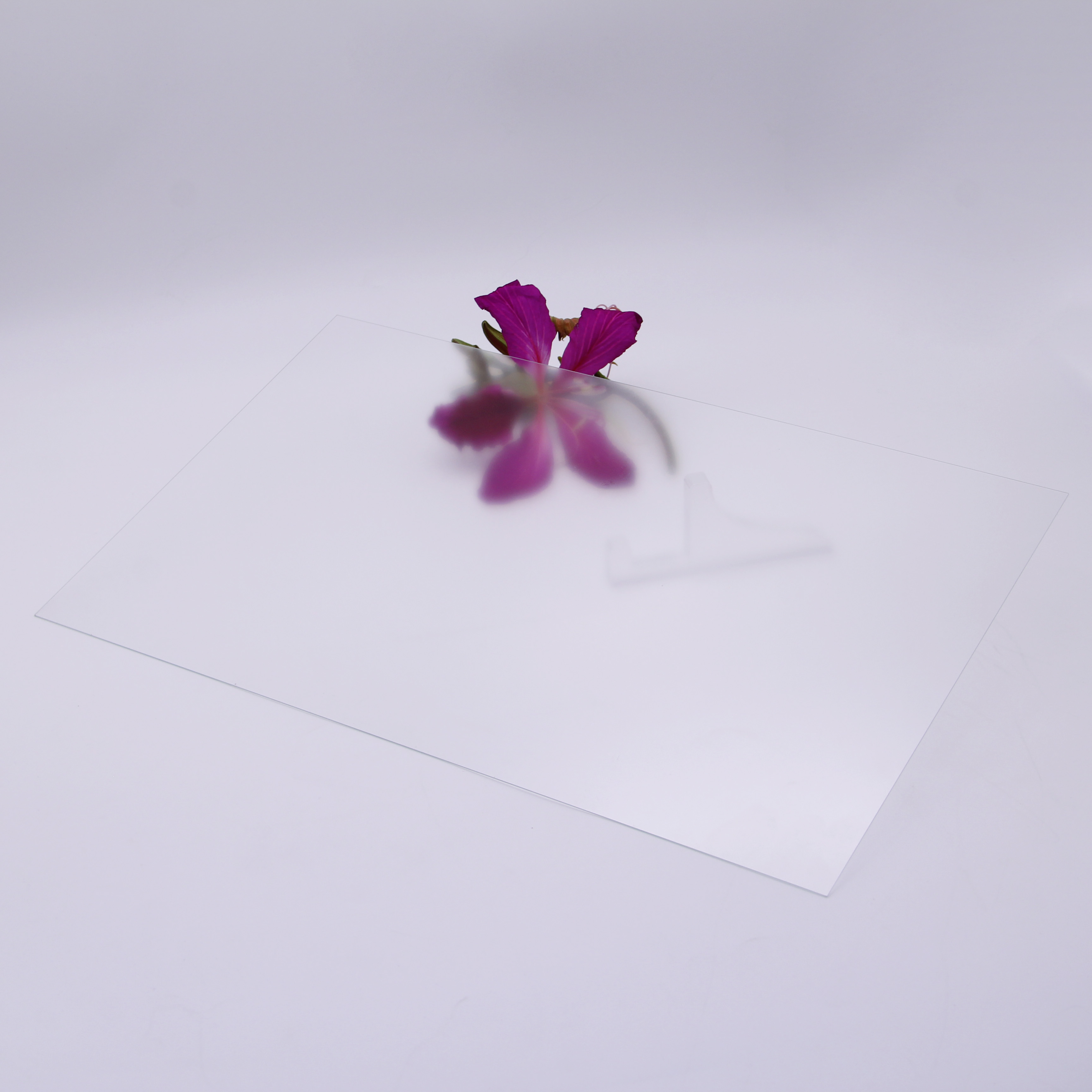 OEM Tempered Glass with Ar/AG Af Ar Coated 0.23mm thickness for Display Application High Transmittance Glass with Silk Screen Printing